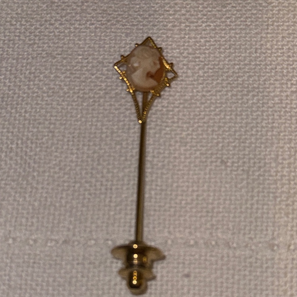 Vintage Avon Gold Cameo Brooch Pin